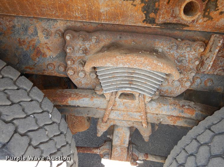 image for item DD6462 2003 Sterling LT7500 dump truck