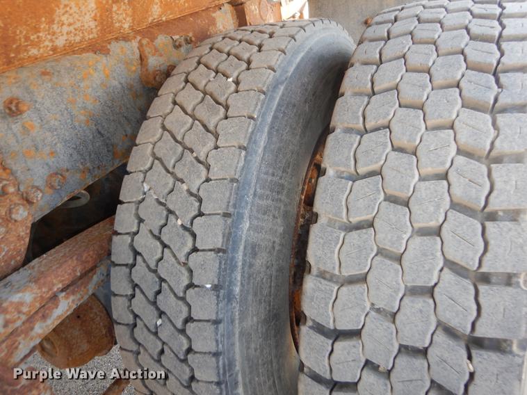 image for item DD6462 2003 Sterling LT7500 dump truck