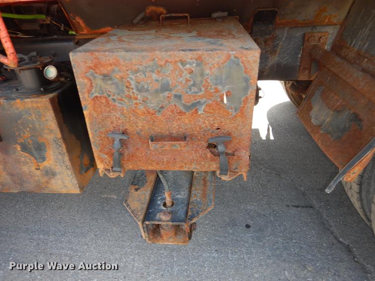 image for item DD6462 2003 Sterling LT7500 dump truck