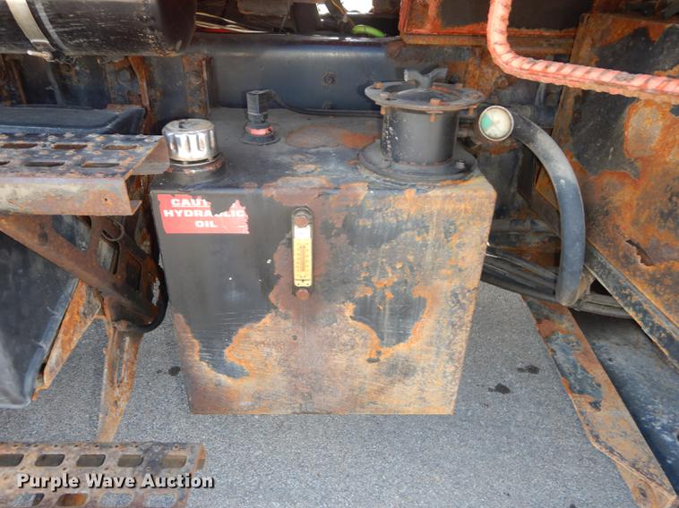 image for item DD6462 2003 Sterling LT7500 dump truck