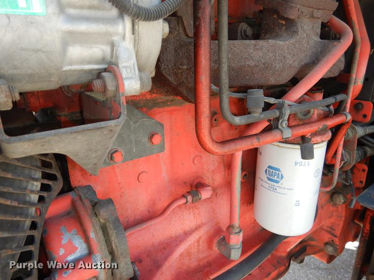 image for item DD6522 1999 New Holland TS100 tractor