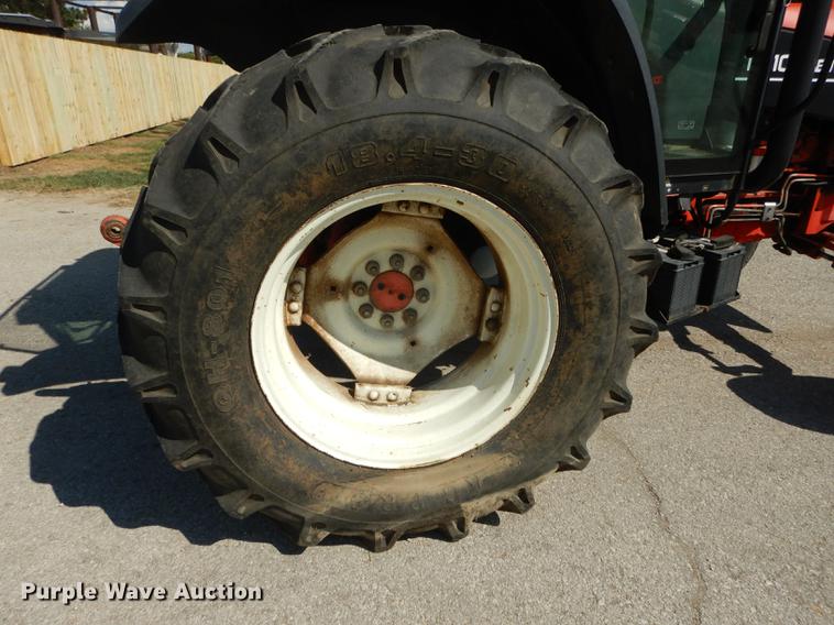 image for item DD6522 1999 New Holland TS100 tractor