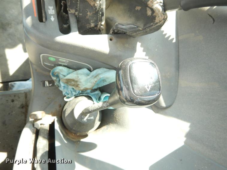 image for item DD6522 1999 New Holland TS100 tractor