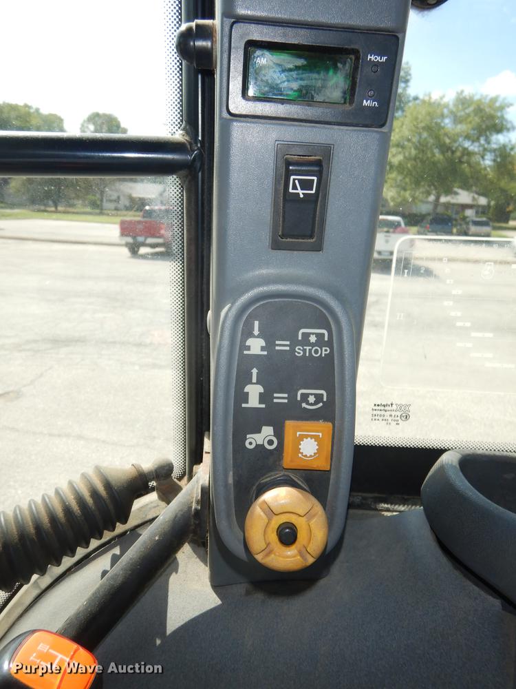 image for item DD6522 1999 New Holland TS100 tractor