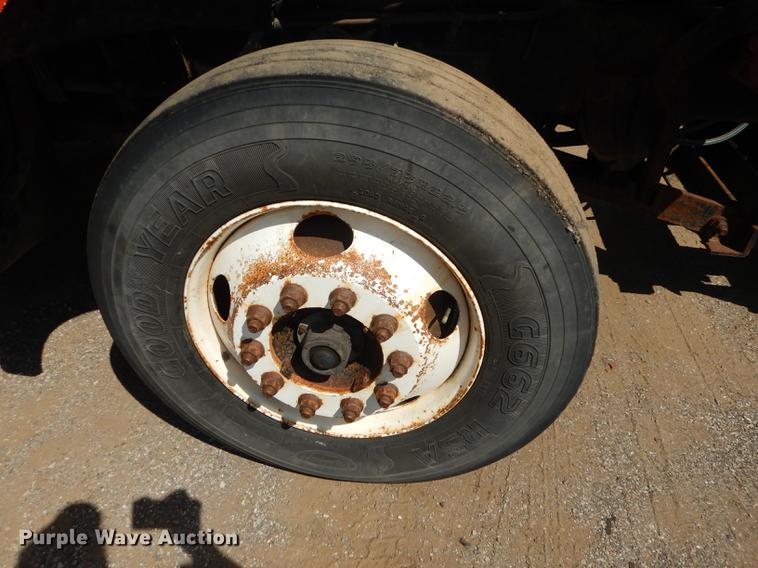 image for item DD6523 2003 Sterling LT7500 dump truck