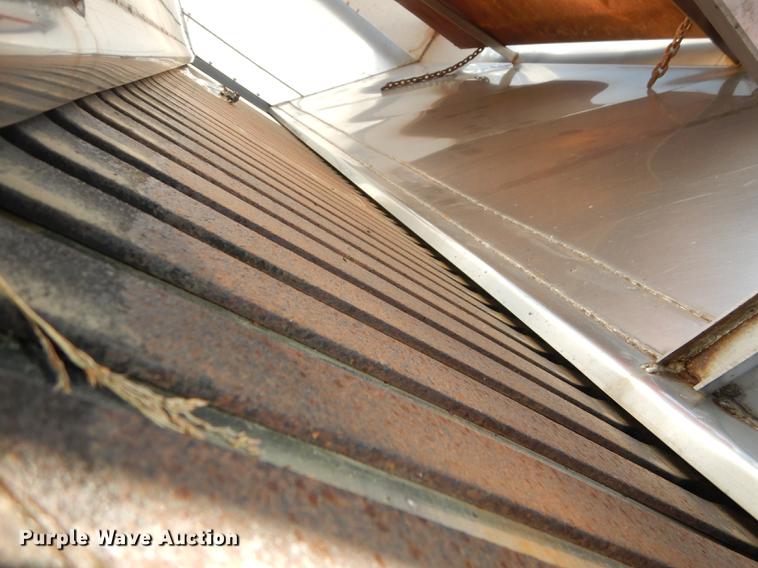 image for item DD6523 2003 Sterling LT7500 dump truck