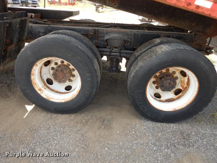 image for item DD6523 2003 Sterling LT7500 dump truck