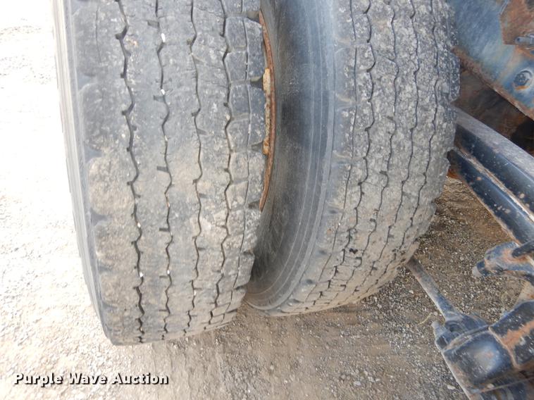 image for item DD6523 2003 Sterling LT7500 dump truck