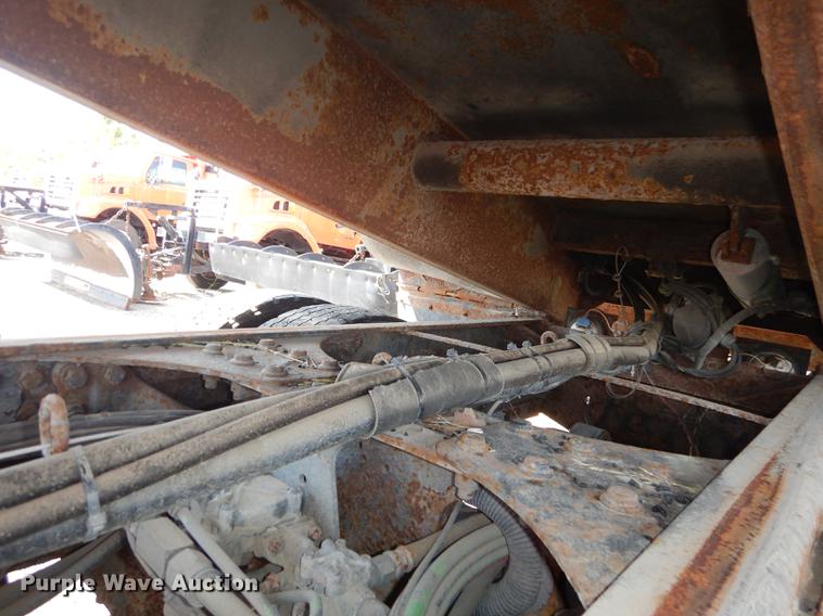 image for item DD6523 2003 Sterling LT7500 dump truck