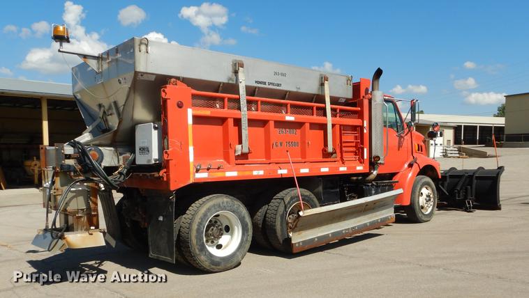 image for item DD6525 2003 Sterling LT7500 dump truck
