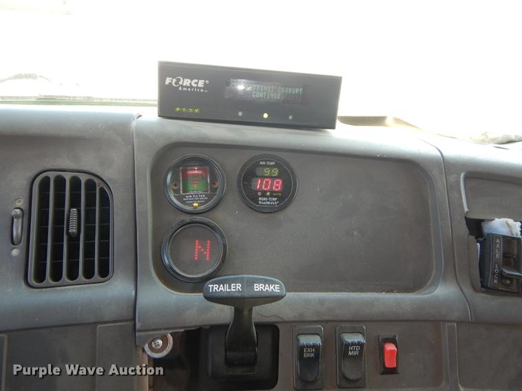 image for item DD6525 2003 Sterling LT7500 dump truck