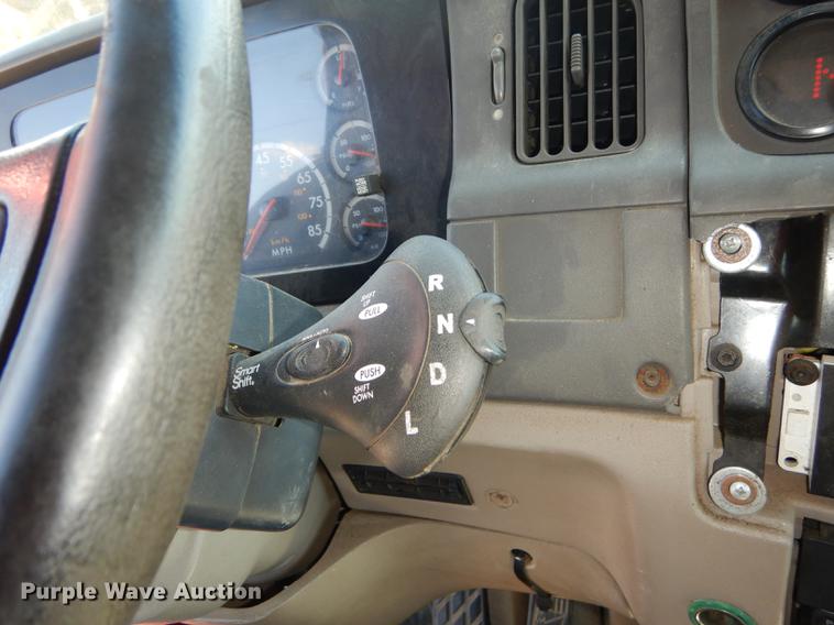 image for item DD6525 2003 Sterling LT7500 dump truck