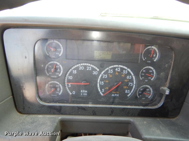 image for item DD6525 2003 Sterling LT7500 dump truck