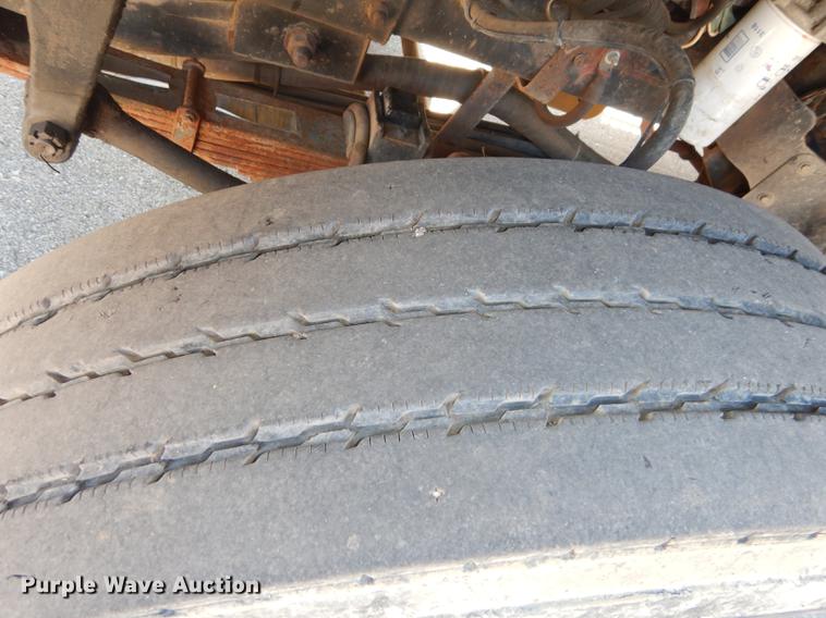 image for item DD6525 2003 Sterling LT7500 dump truck