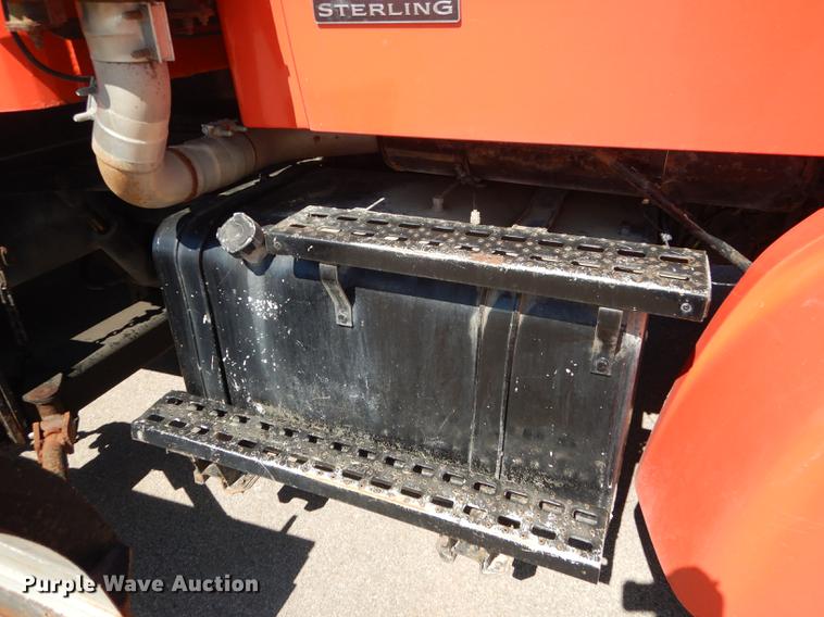 image for item DD6525 2003 Sterling LT7500 dump truck