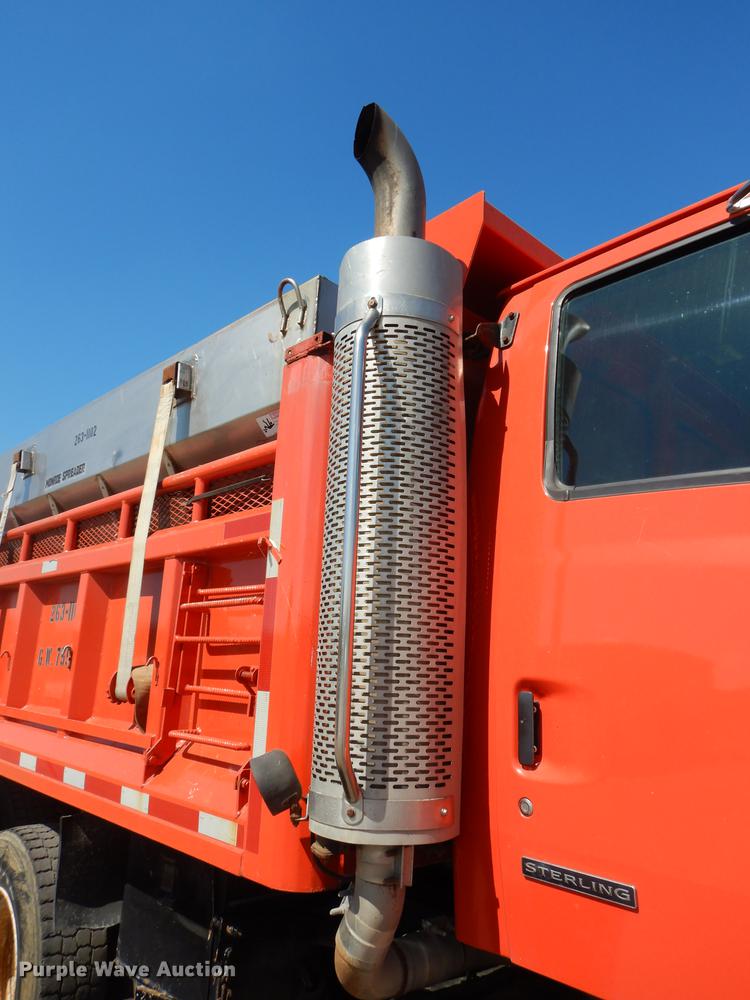 image for item DD6525 2003 Sterling LT7500 dump truck