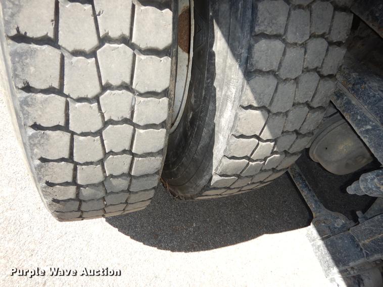 image for item DD6525 2003 Sterling LT7500 dump truck