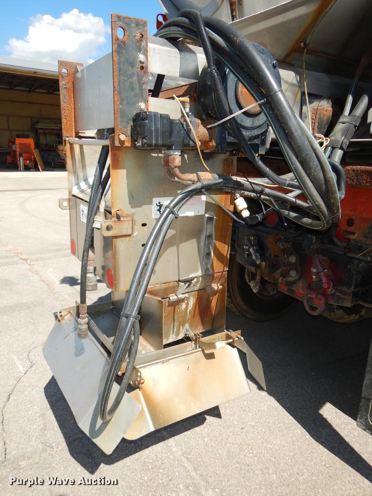 image for item DD6525 2003 Sterling LT7500 dump truck