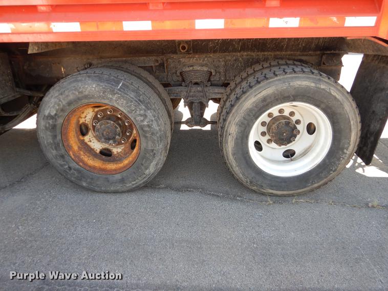 image for item DD6525 2003 Sterling LT7500 dump truck