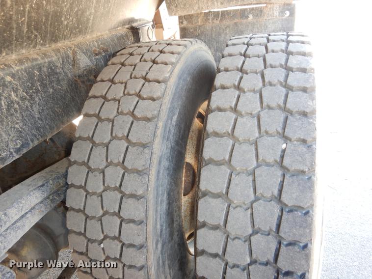 image for item DD6525 2003 Sterling LT7500 dump truck