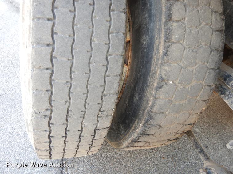 image for item DD6525 2003 Sterling LT7500 dump truck