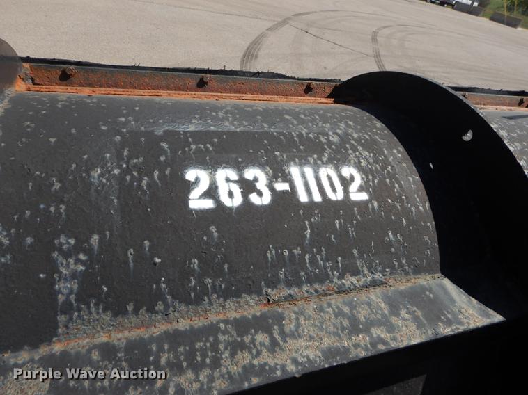 image for item DD6525 2003 Sterling LT7500 dump truck