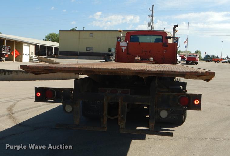 image for item DD6526 1995 Ford L8000 rollback truck