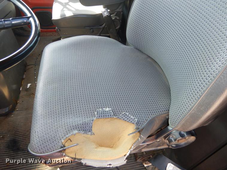 image for item DD6526 1995 Ford L8000 rollback truck