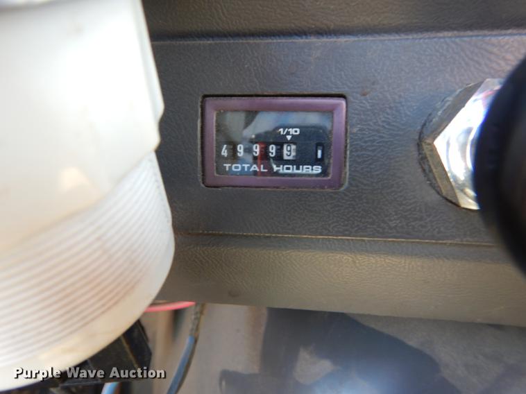 image for item DD6526 1995 Ford L8000 rollback truck