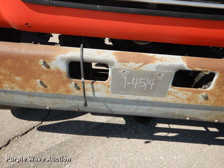 image for item DD6526 1995 Ford L8000 rollback truck