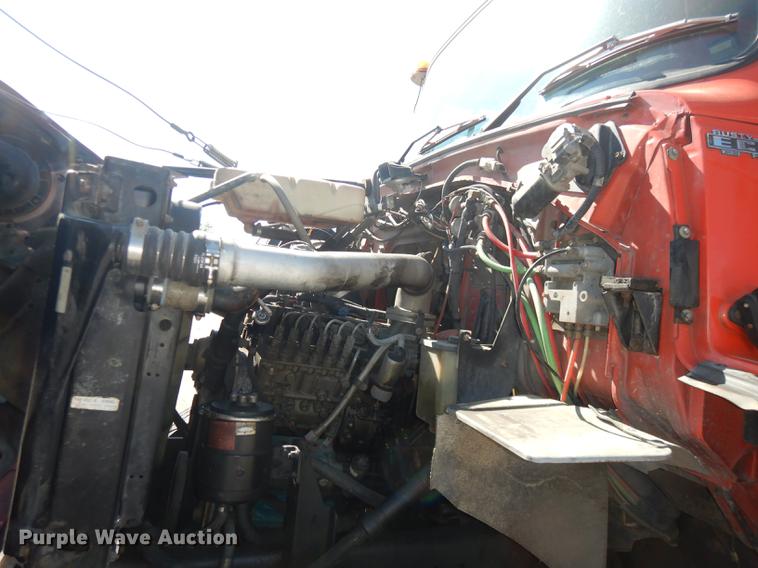 image for item DD6526 1995 Ford L8000 rollback truck