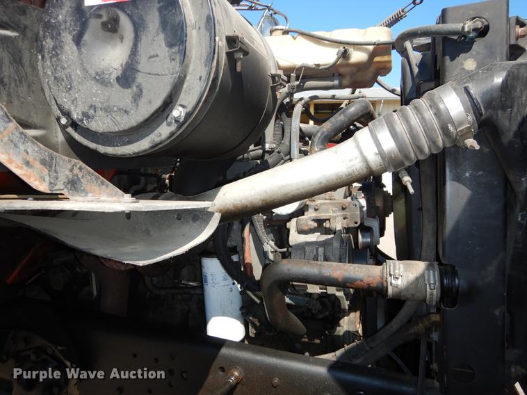 image for item DD6526 1995 Ford L8000 rollback truck