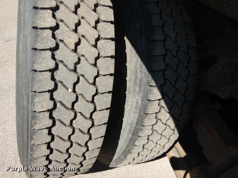 image for item DD6526 1995 Ford L8000 rollback truck