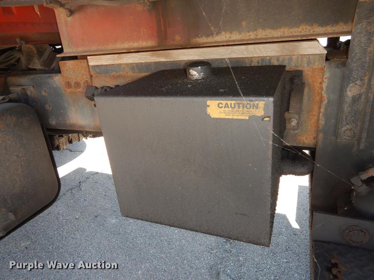 image for item DD6526 1995 Ford L8000 rollback truck