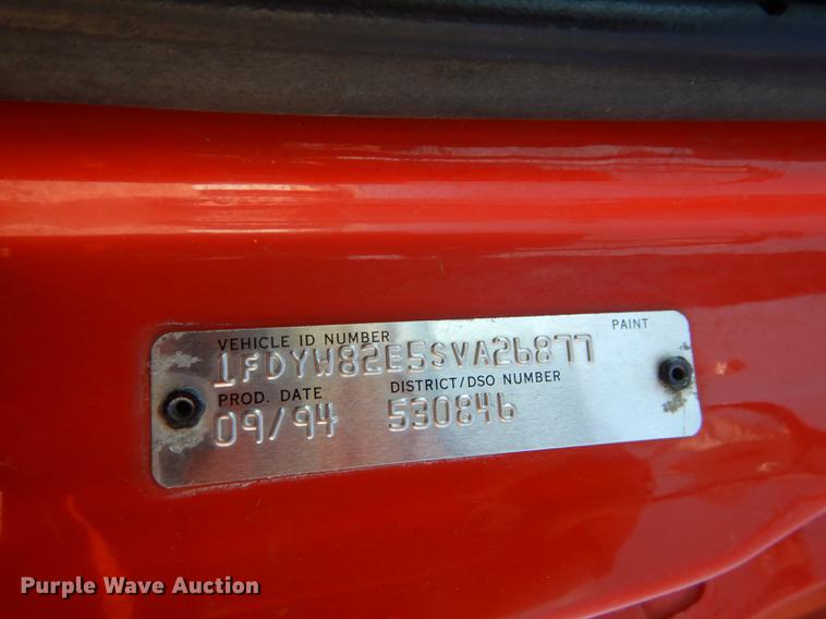 image for item DD6526 1995 Ford L8000 rollback truck