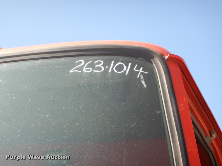 image for item DD6526 1995 Ford L8000 rollback truck