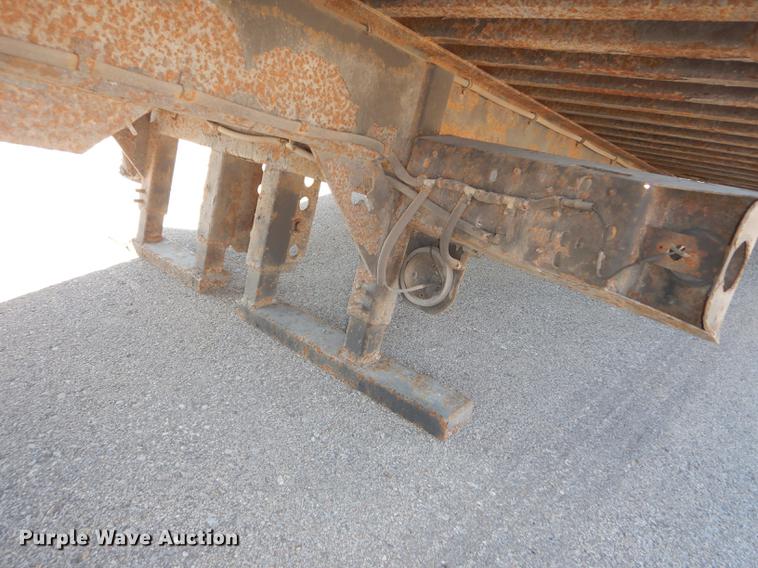 image for item DD6526 1995 Ford L8000 rollback truck