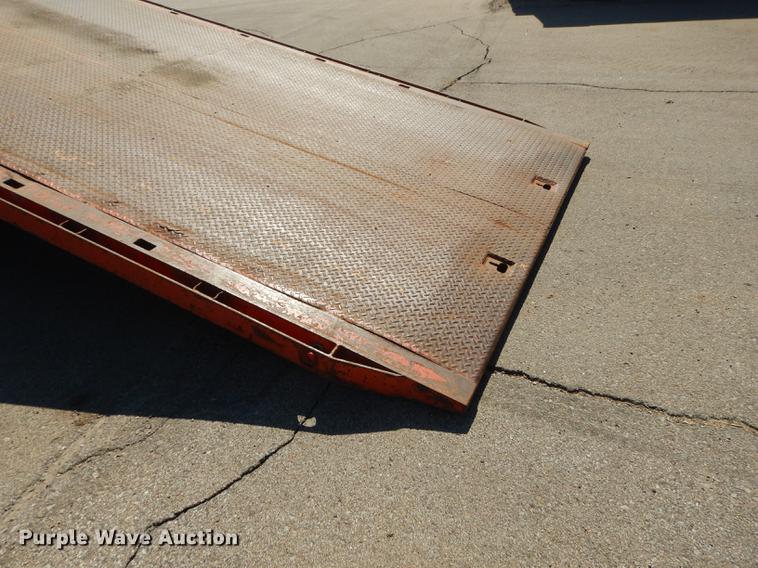 image for item DD6526 1995 Ford L8000 rollback truck