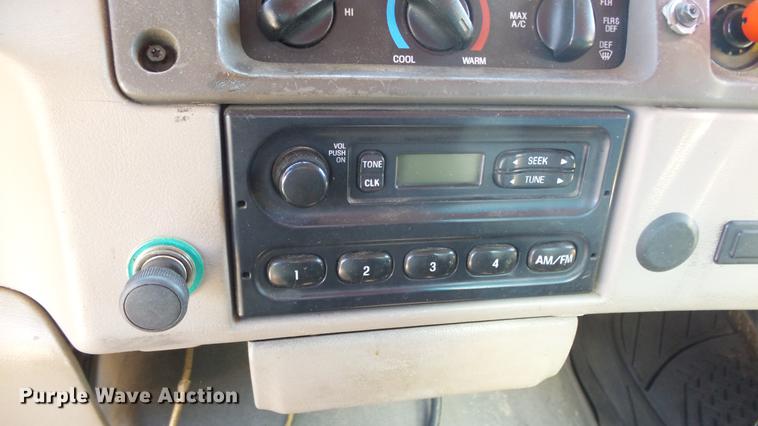 image for item DE7255 2001 Sterling LT7501 dump truck