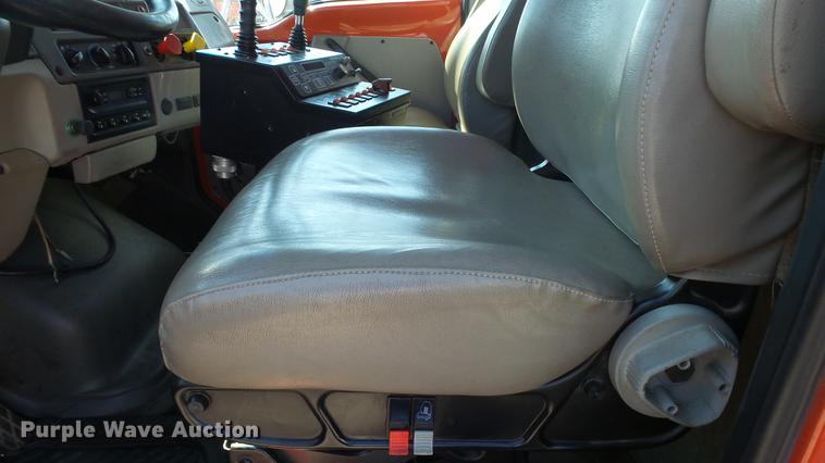 image for item DE7255 2001 Sterling LT7501 dump truck