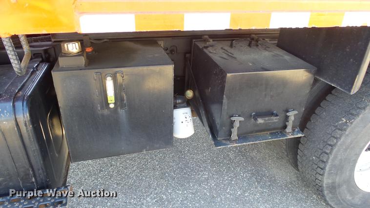 image for item DE7255 2001 Sterling LT7501 dump truck