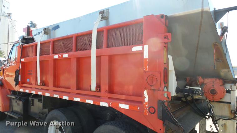 image for item DE7255 2001 Sterling LT7501 dump truck