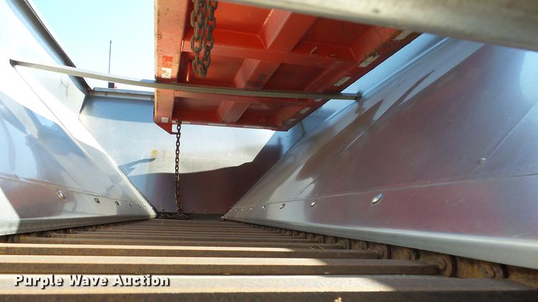 image for item DE7255 2001 Sterling LT7501 dump truck