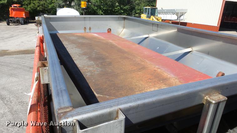 image for item DE7255 2001 Sterling LT7501 dump truck