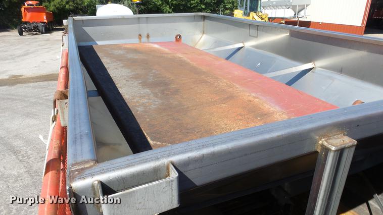 image for item DE7255 2001 Sterling LT7501 dump truck