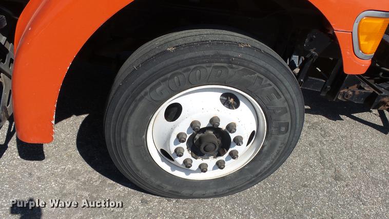 image for item DE7255 2001 Sterling LT7501 dump truck