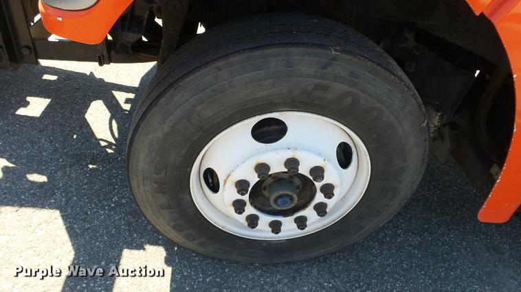 image for item DE7255 2001 Sterling LT7501 dump truck