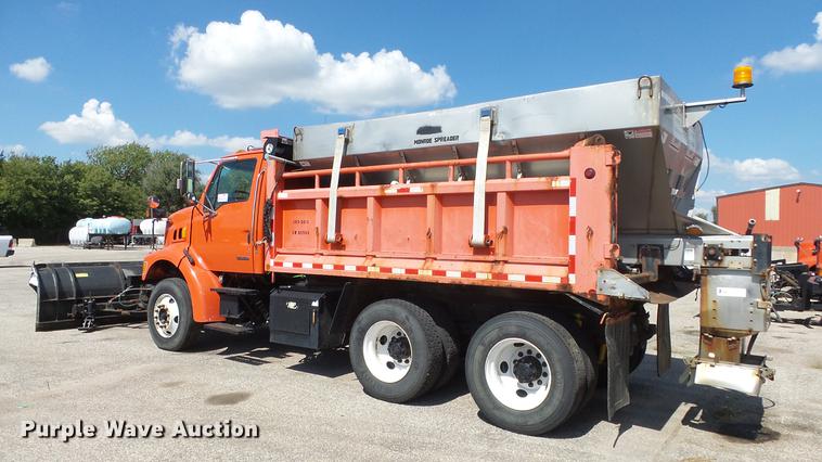 image for item DE7256 2003 Sterling LT7501 dump truck