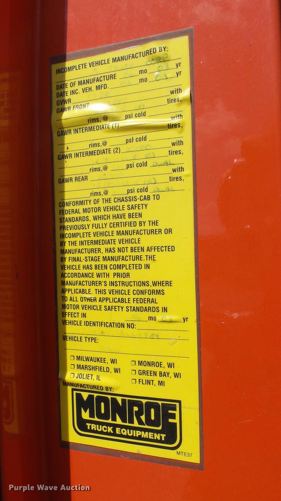 image for item DE7256 2003 Sterling LT7501 dump truck