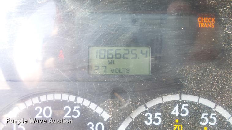 image for item DE7256 2003 Sterling LT7501 dump truck